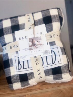 NWT Rae Dunn Buffalo Check Patch Throw Blanket 50x60 BLESSED black/white Sherpa